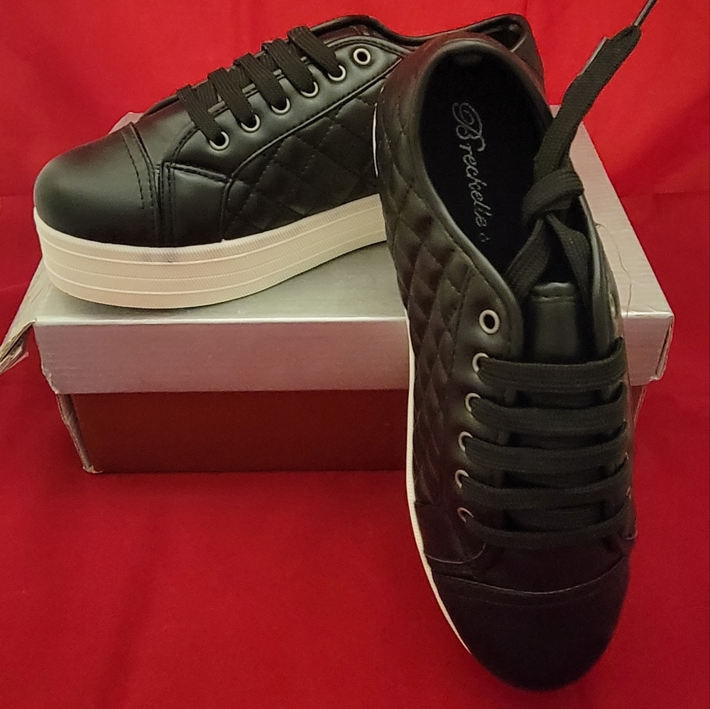 Breckell's Black Sneakers